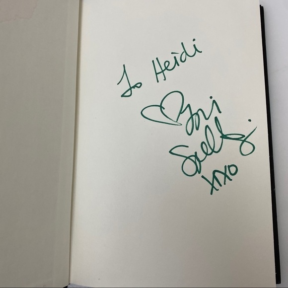 MOMMYWOOD SIGNED Book by Tory Spelling Hardcover - Picture 2 of 11